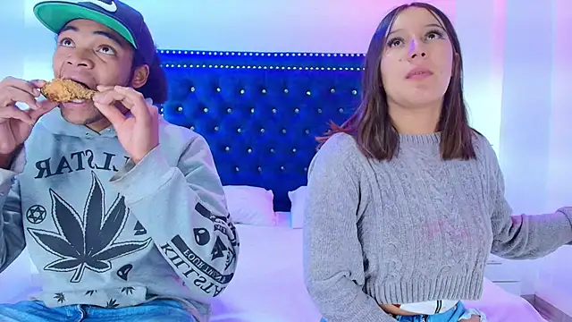 Snapshot of Cristal_and_luke chatting on March 22, 2026, 3:32 am Cristal and luke online show from March 22, 2026, 3:32 am