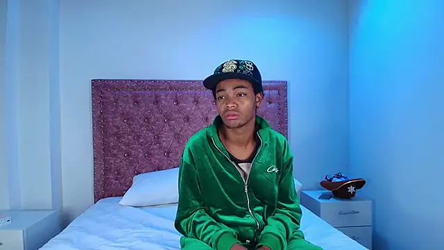 Cristal and luke online show from May 15, 2026, 3:48 am