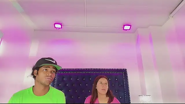 Snapshot of Cristal_and_luke chatting on April 11, 2026, 7:45 am Cristal and luke online show from April 11, 2026, 7:45 am