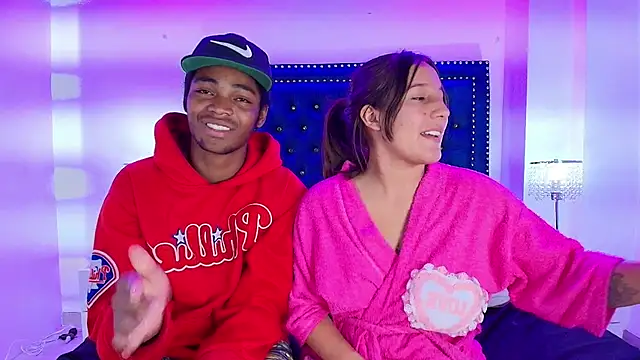 Snapshot of Cristal_and_luke chatting on March 27, 2026, 8:26 am Cristal and luke online show from March 27, 2026, 8:26 am