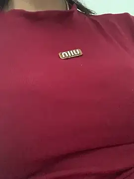 Snapshot of rosesexy6969 chatting on February 1, 2026, 6:22 am rosesexy6969 online show from February 1, 2026, 6:22 am