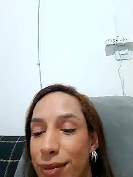 Snapshot of ofjuliaa chatting on January 14, 2026, 9:18 pm ofjuliaa online show from January 14, 2026, 9:18 pm