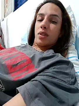 Snapshot of ofjuliaa chatting on January 13, 2026, 7:12 am ofjuliaa online show from January 13, 2026, 7:12 am