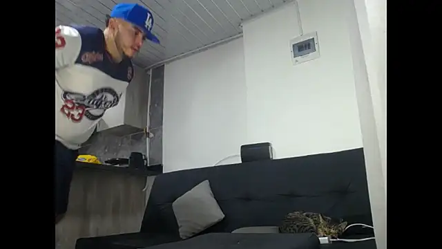 Snapshot of Nero_VanHelsing chatting on February 13, 2026, 6:57 am Nero VanHelsing online show from February 13, 2026, 6:57 am