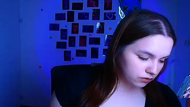 Kitty Mia Kitty online show from April 5, 2026, 5:25 am