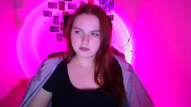 Snapshot of Kitty_Mia_Kitty chatting on February 6, 2026, 12:45 pm Kitty Mia Kitty online show from February 6, 2026, 12:45 pm