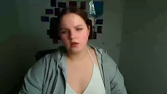 Snapshot of Kitty_Mia_Kitty chatting on January 17, 2026, 6:28 am Kitty Mia Kitty online show from January 17, 2026, 6:28 am