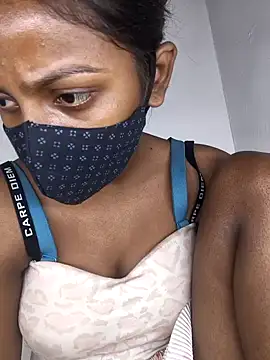 Royal-girl78 online show from February 18, 2026, 3:52 pm