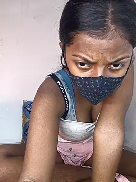 Royal-girl78 online show from February 13, 2026, 7:47 pm