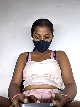 Royal-girl78 online show from February 26, 2026, 5:24 pm