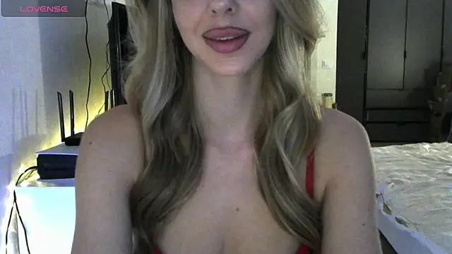 LizaSweetyq online show from March 25, 2026, 3:44 pm