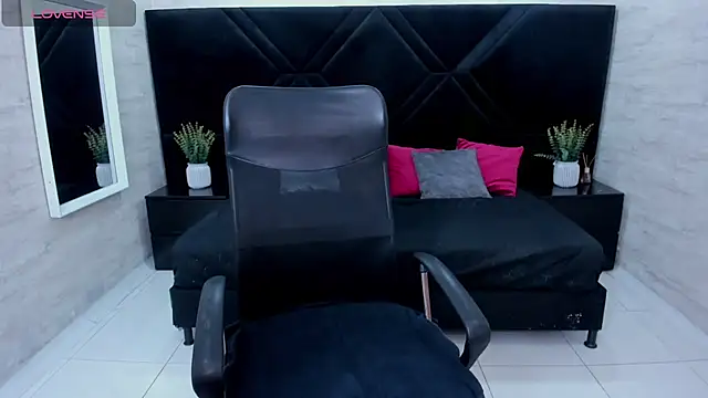 HannaSteyl online show from February 26, 2026, 11:32 am