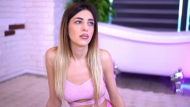 Snapshot of ItsIvyLicious chatting on February 19, 2026, 5:37 am ItsIvyLicious online show from February 19, 2026, 5:37 am