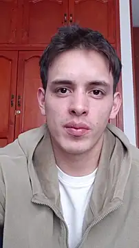 Snapshot of Enzho_liam chatting on April 18, 2026, 3:58 pm Enzho liam online show from April 18, 2026, 3:58 pm