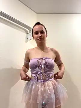 peachshadee online show from January 17, 2026, 3:15 pm