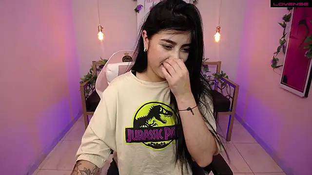 Snapshot of Adri_gomez_x chatting on July 6, 2026, 3:58 pm Adri gomez x online show from July 6, 2026, 3:58 pm