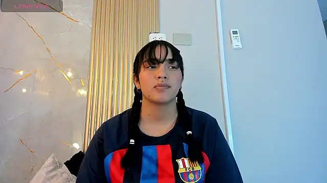 AlanaBlair  online show from January 10, 2026, 7:42 pm