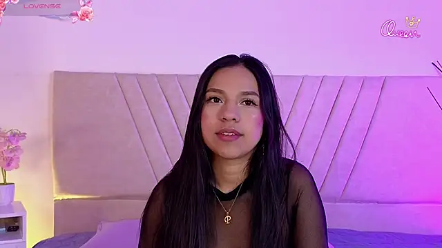 DulceRouss  online show from April 6, 2026, 11:55 am