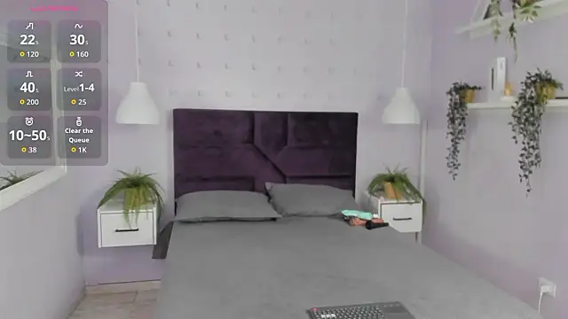 Yasminbrattz online show from February 20, 2026, 11:34 am