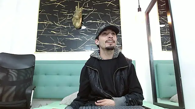 Snapshot of Juan-Jose69 chatting on January 13, 2026, 3:10 am Juan-Jose69 online show from January 13, 2026, 3:10 am