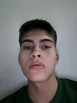 Snapshot of babystripchat31 chatting on January 10, 2026, 1:01 am babystripchat31 online show from January 10, 2026, 1:01 am