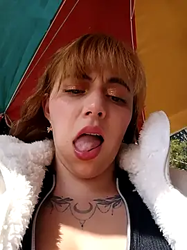 ISABELLA-01  online show from February 14, 2026, 9:26 pm