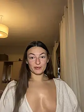 Snapshot of MiaLovesxx chatting on January 13, 2026, 11:25 am MiaLovesxx online show from January 13, 2026, 11:25 am