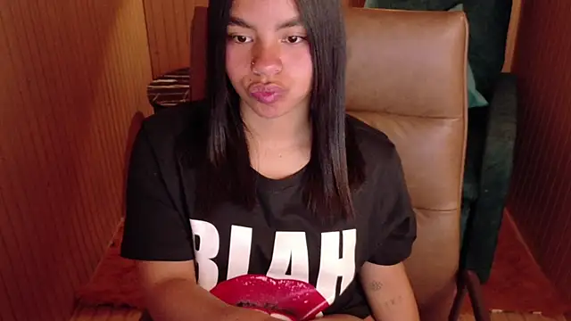 Snapshot of SofiaMante_ chatting on February 25, 2026, 10:09 pm SofiaMante online show from February 25, 2026, 10:09 pm