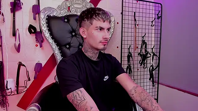 Valentino-777 online show from January 7, 2026, 7:19 pm