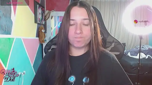Mysticdooll69 online show from May 17, 2026, 9:26 pm