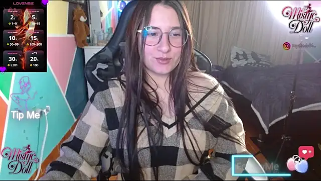 Mysticdooll69 online show from May 12, 2026, 9:54 pm
