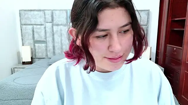 azul veraa online show from February 9, 2026, 12:25 pm