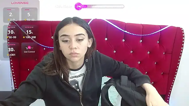 Snapshot of sofiaspring chatting on May 17, 2026, 2:50 pm sofiaspring online show from May 17, 2026, 2:50 pm