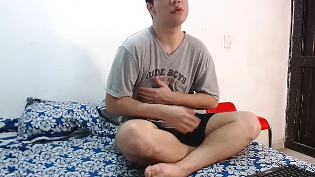 queen night19 online show from January 7, 2026, 7:08 pm