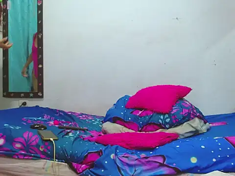 sofia carol online show from March 17, 2026, 3:20 am