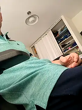 Alexbigass05 online show from January 7, 2026, 6:13 pm