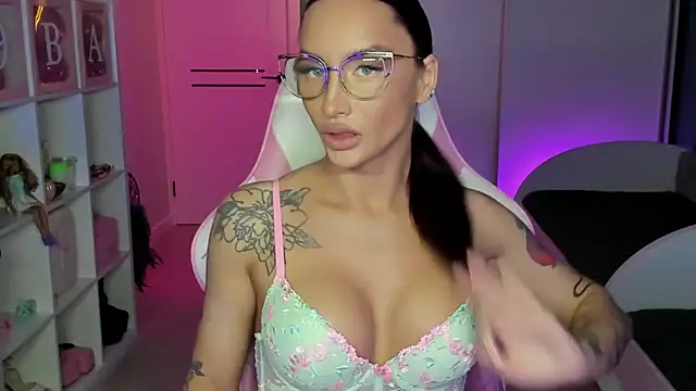 Snapshot of SibylVex chatting on January 11, 2026, 6:53 am SibylVex online show from January 11, 2026, 6:53 am