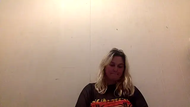 Snapshot of NeedyQueen chatting on February 5, 2026, 5:14 am NeedyQueen online show from February 5, 2026, 5:14 am