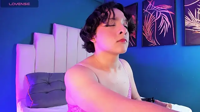 Snapshot of Nicki_Ripperton chatting on April 8, 2026, 3:52 am Nicki Ripperton online show from April 8, 2026, 3:52 am