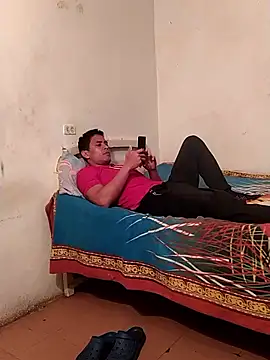 Chiquitoperopeligroso4 online show from January 11, 2026, 1:12 am