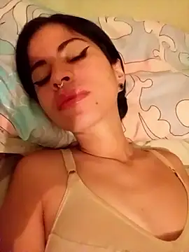 Chiquitoperopeligroso4 online show from February 15, 2026, 10:52 pm