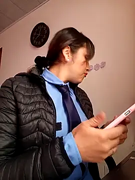 Alejandra N online show from February 16, 2026, 1:54 pm