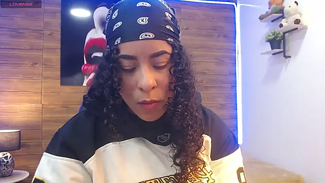 Mila lock online show from January 9, 2026, 3:02 am