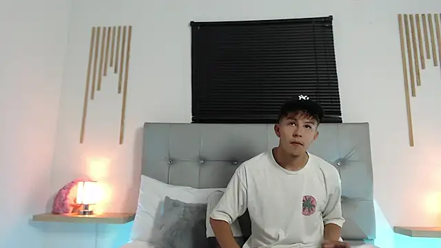 Snapshot of johnny_blake_ chatting on January 31, 2026, 11:03 pm johnny blake online show from January 31, 2026, 11:03 pm