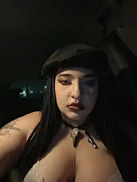 Snapshot of RoseNubble chatting on July 28, 2026, 9:25 pm RoseNubble online show from July 28, 2026, 9:25 pm