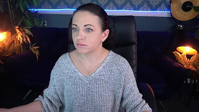 Snapshot of Dafni_Monn chatting on November 29, 2025, 1:44 pm Dafni Monn online show from November 29, 2025, 1:44 pm