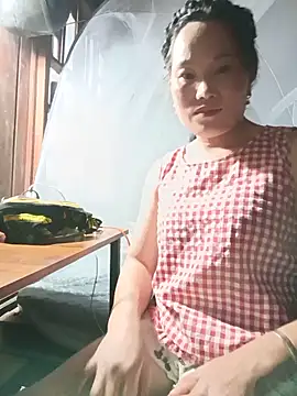 yu--yo online show from May 19, 2026, 1:56 am
