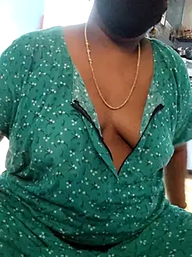 divyasree1431 online show from May 15, 2026, 7:28 am