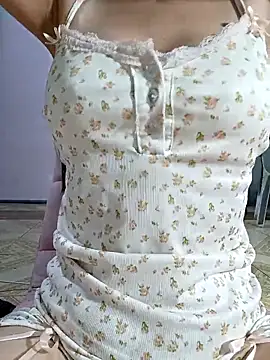 MiaBaba online show from February 6, 2026, 7:54 pm