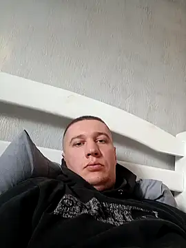 Snapshot of DisguisedMemory97111 chatting on April 13, 2026, 11:36 am DisguisedMemory97111 online show from April 13, 2026, 11:36 am